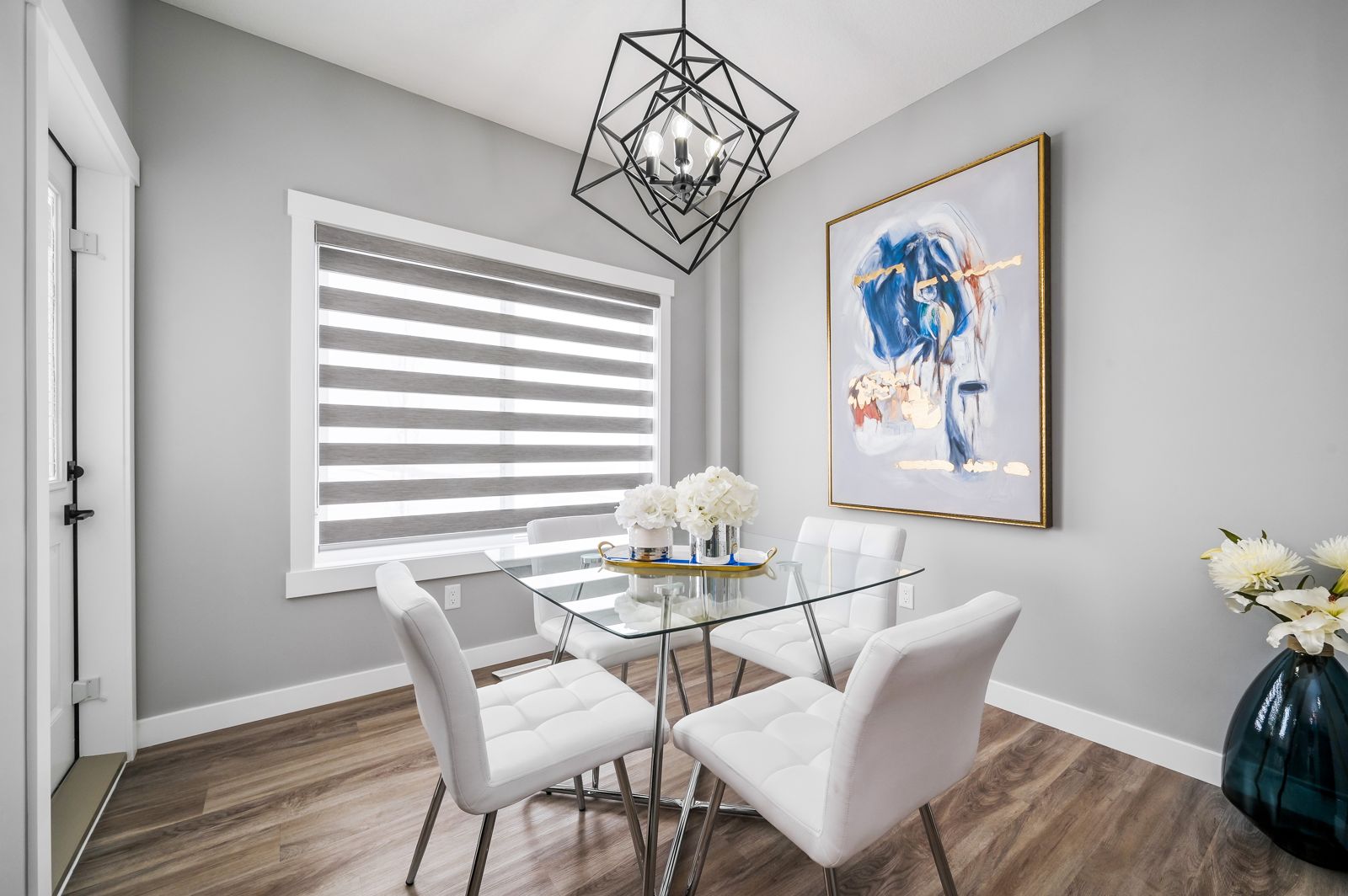 Dining and lighting detail