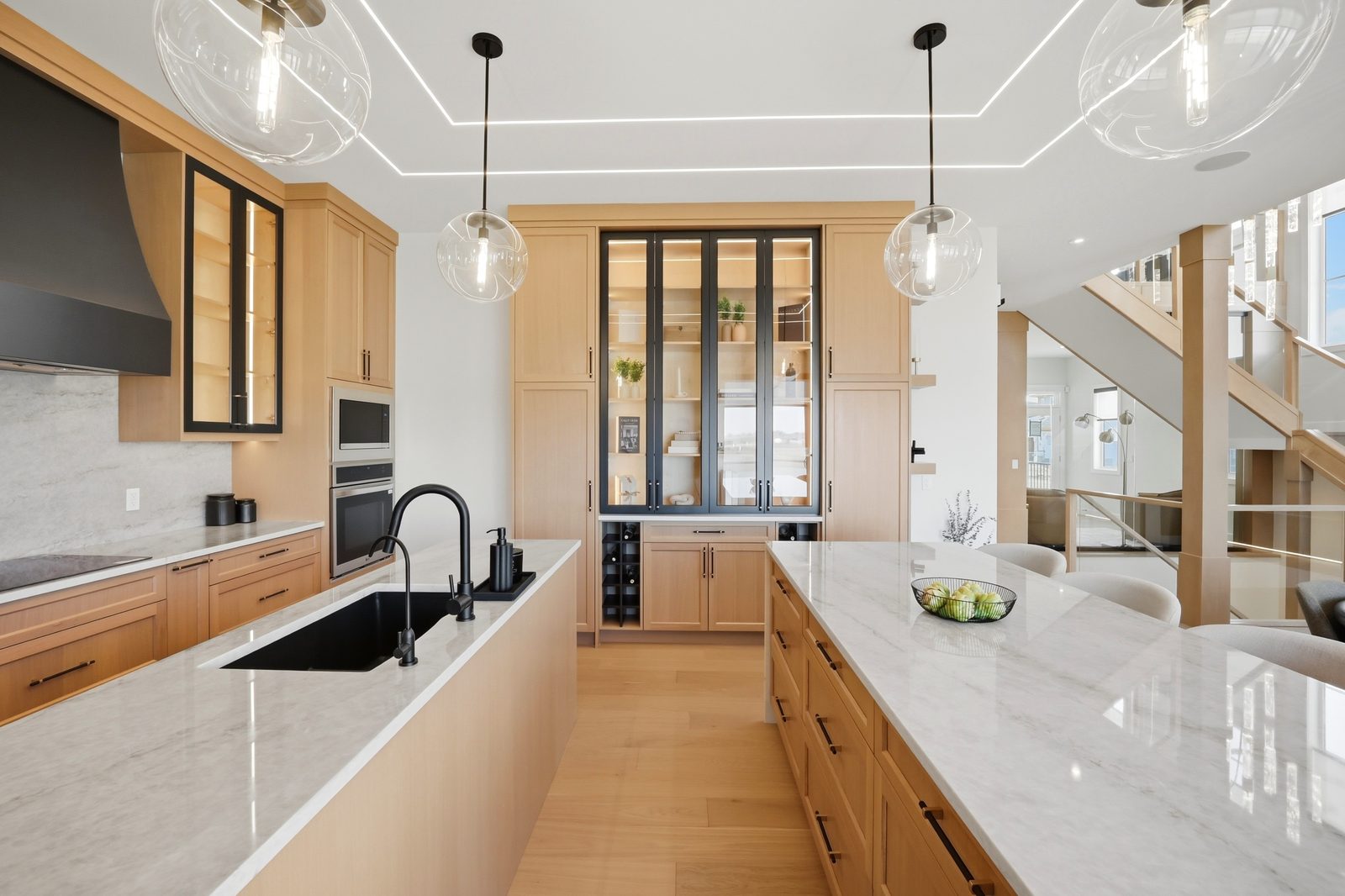 Chef's kitchen with marble islands